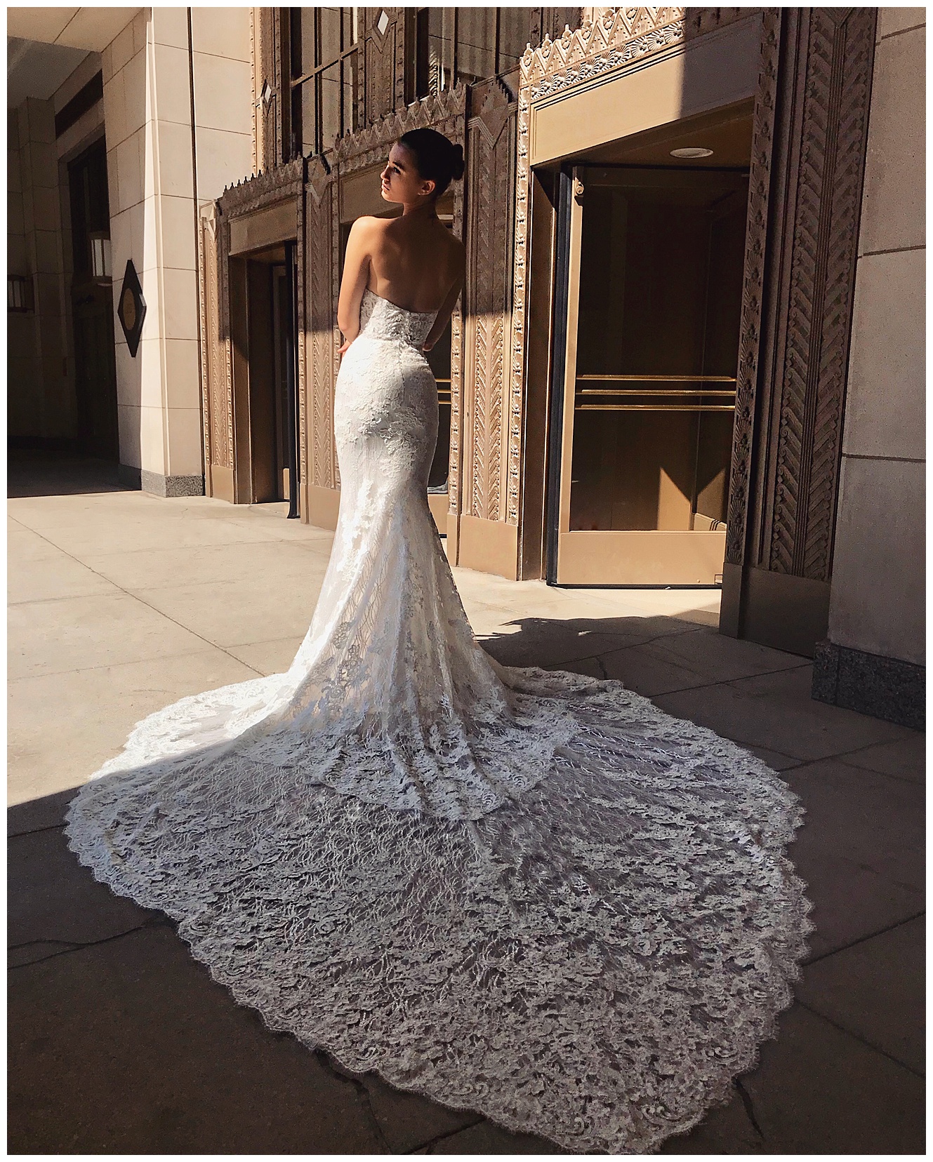Enzoani-2019-Nina-dimitras-bridal-chicago-ivory-lace-fitted