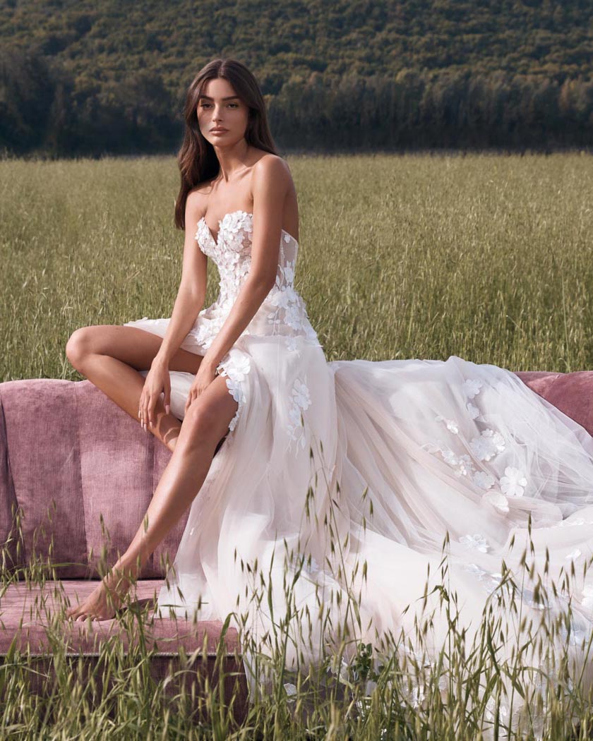 Dimitras-Bridal-2023-2024-Designer-Wedding-Gowns-Salon-Chicago-1m