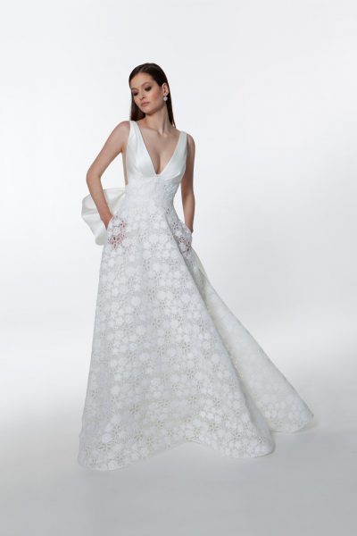 valentini-spose-spring-2022-bridal-gowns-chicago-dimitras-bridal-couture valentini-spose-spring-2022-bridal-gowns-chicago-dimitras-bridal-couture
