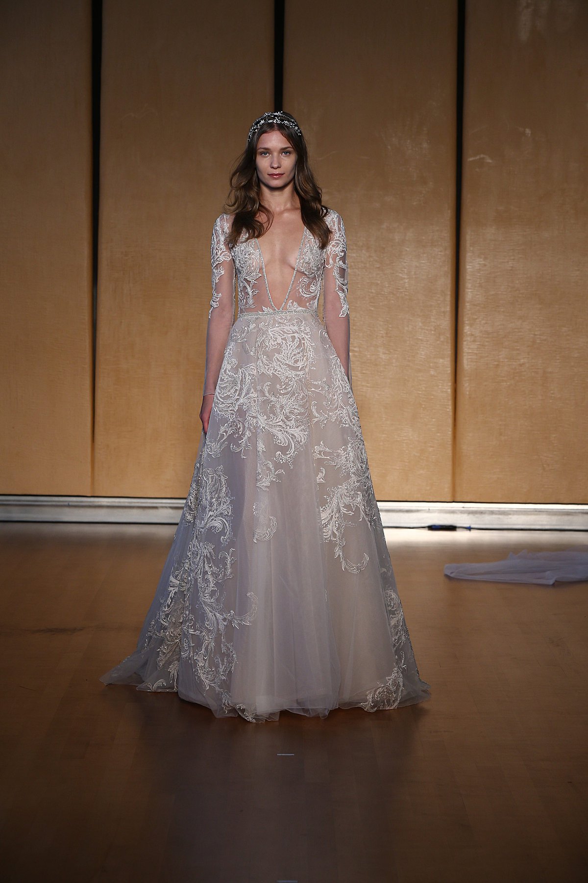 inbal dror fall 2019 wedding  dress  dimitras bridal  couture 