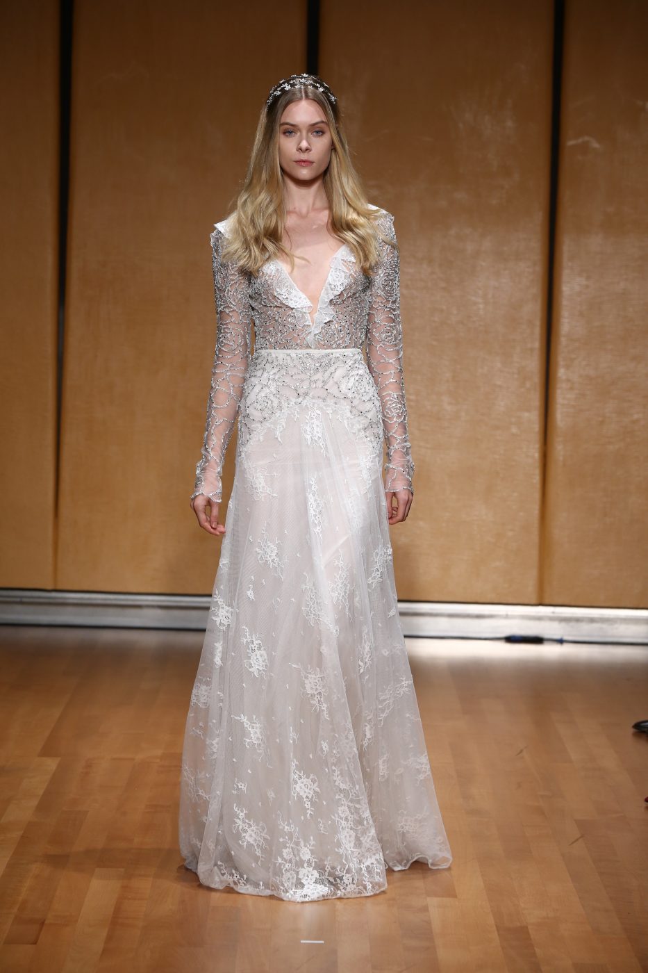 inbal dror fall 2019 wedding  dress  dimitras bridal  couture 